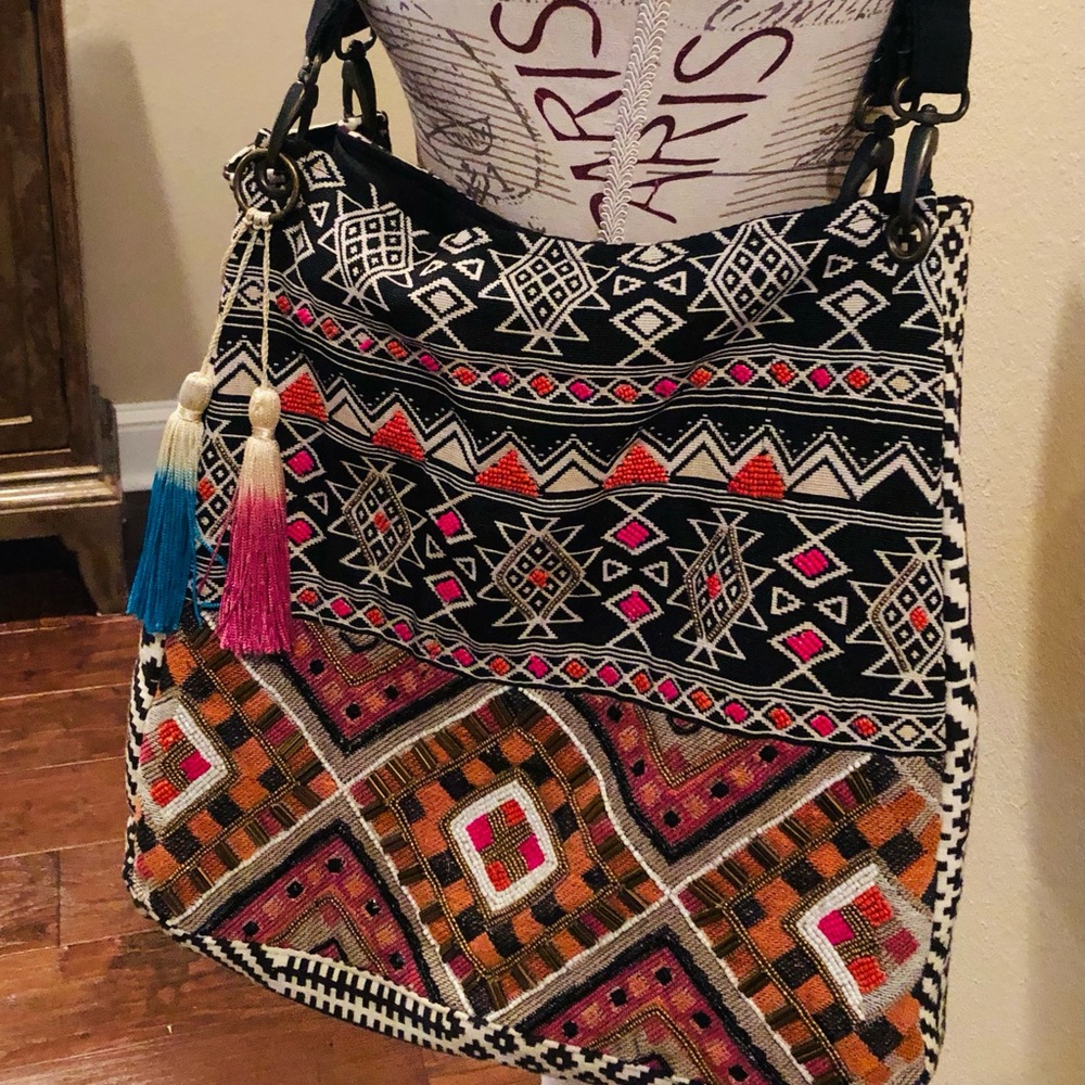 LOVESTITCH BEADED BOHO SHOULDER PURSE